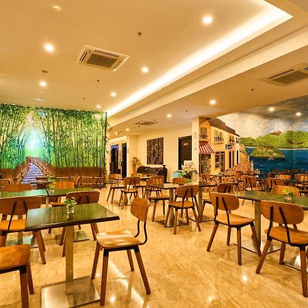 Grand Orchid Hotel Yogyakarta Maguwo Esterno foto