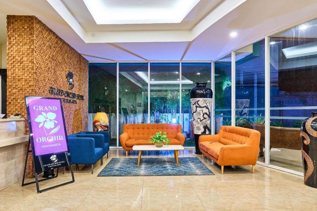 Grand Orchid Hotel Yogyakarta Maguwo Esterno foto