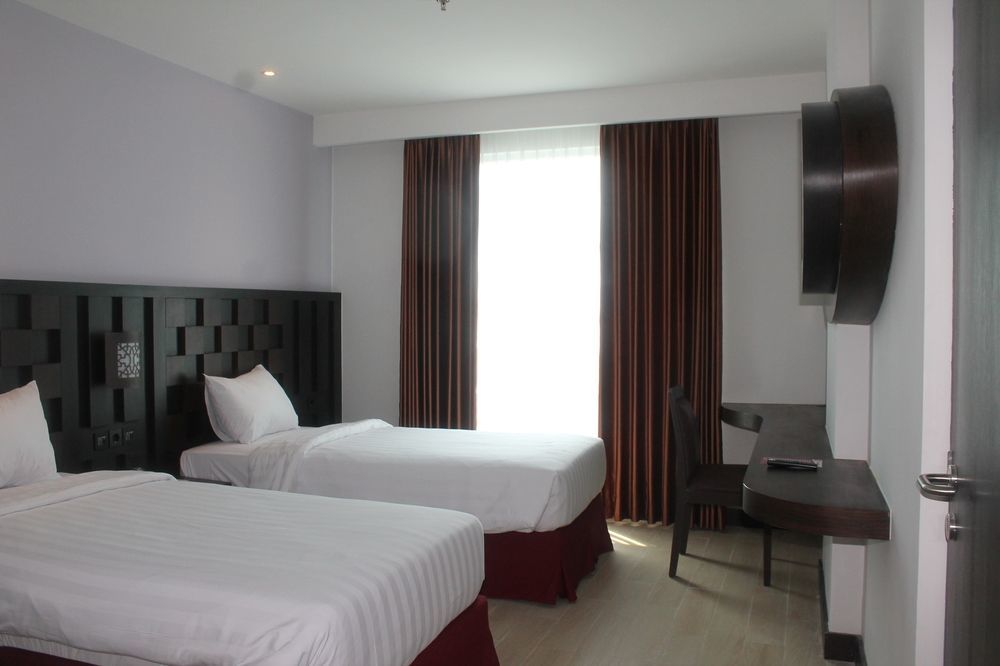 Grand Orchid Hotel Yogyakarta Maguwo Esterno foto