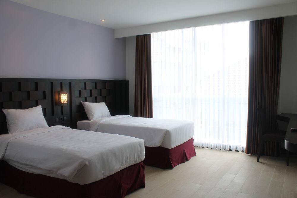 Grand Orchid Hotel Yogyakarta Maguwo Esterno foto