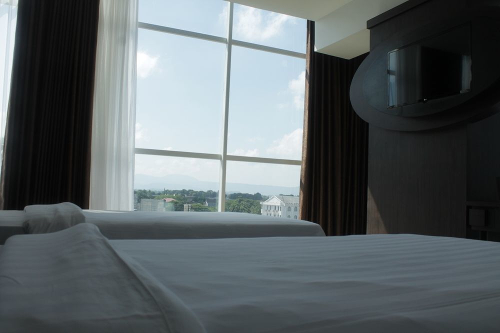 Grand Orchid Hotel Yogyakarta Maguwo Esterno foto