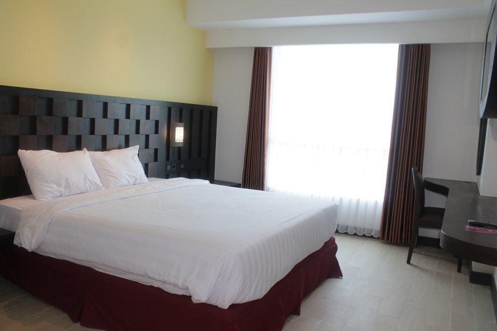Grand Orchid Hotel Yogyakarta Maguwo Esterno foto