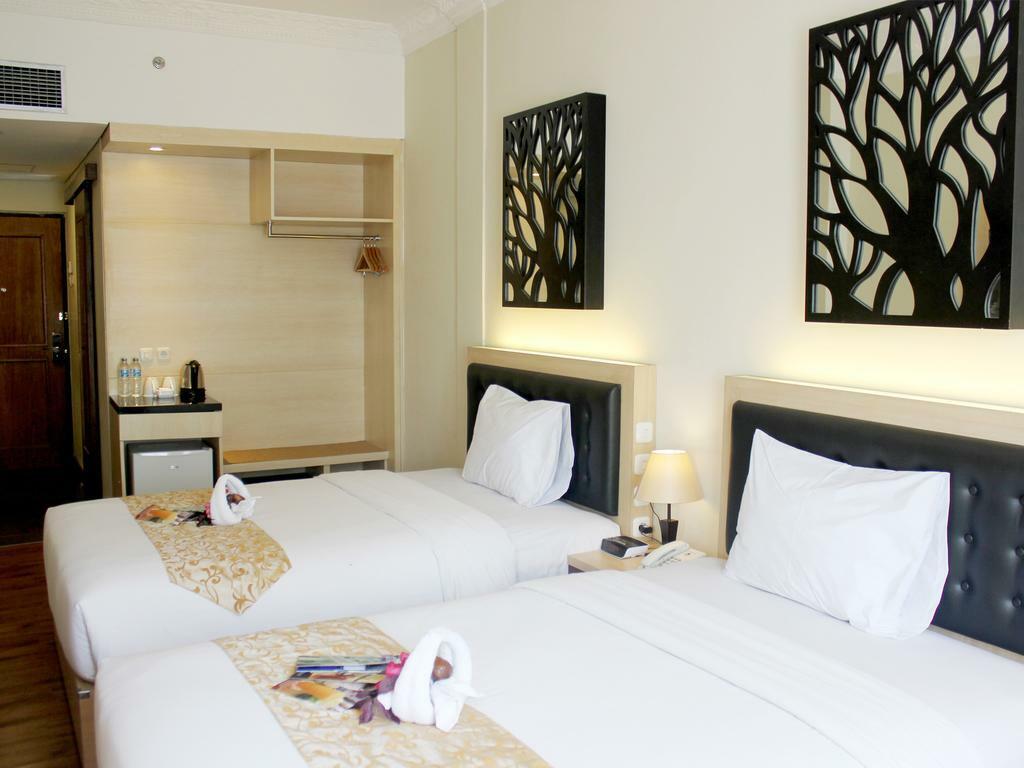 Grand Orchid Hotel Yogyakarta Maguwo Esterno foto